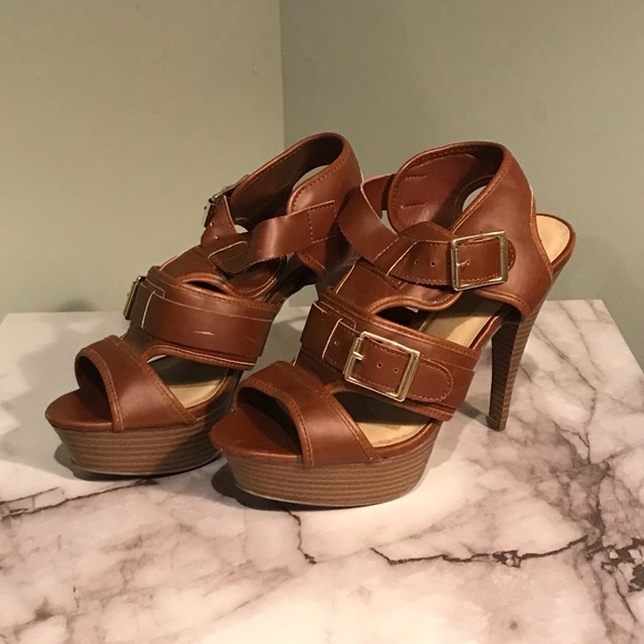 Gladiator Heel - Picture 1 of 9